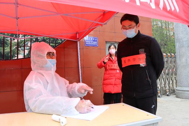 市教育局對南陽一中、南陽五中高三開學準備工作開展檢查驗收