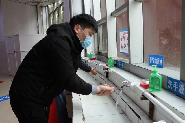 市教育局對南陽一中、南陽五中高三開學準備工作開展檢查驗收